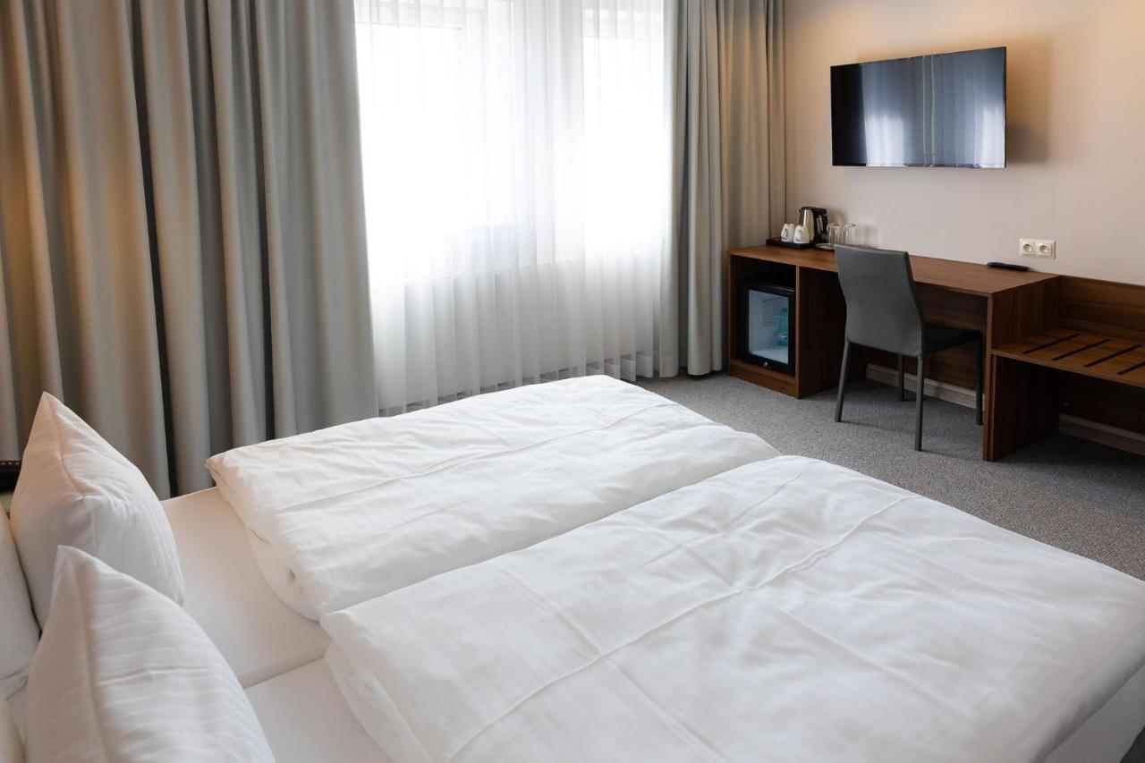 Hotel Santin Belchatow Exterior foto