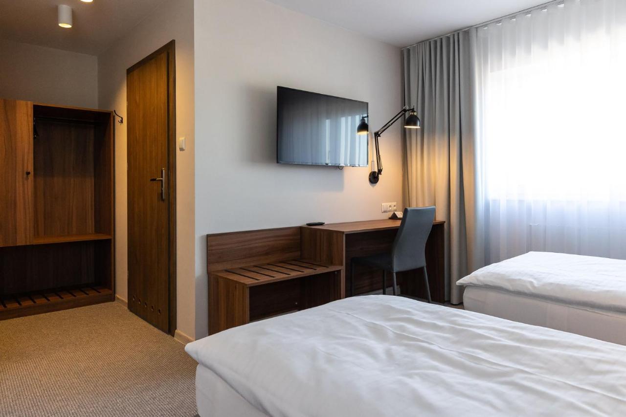 Hotel Santin Belchatow Exterior foto