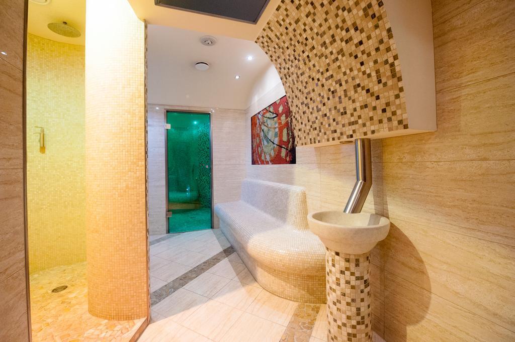 Hotel Santin Belchatow Exterior foto